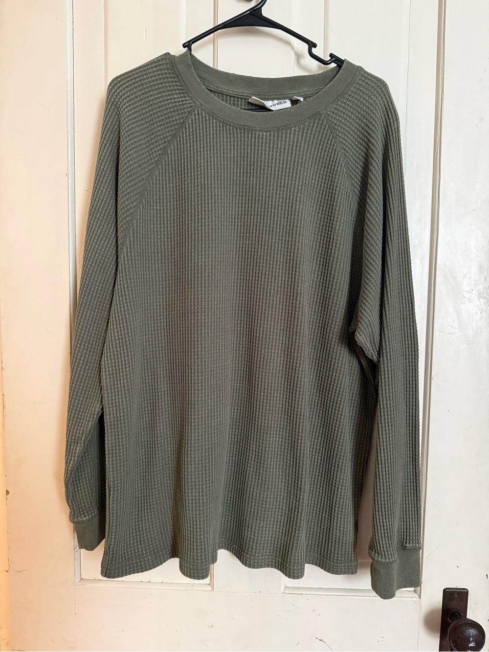 No Boundaries Men's Olive Green Waffle Crewneck Sweater